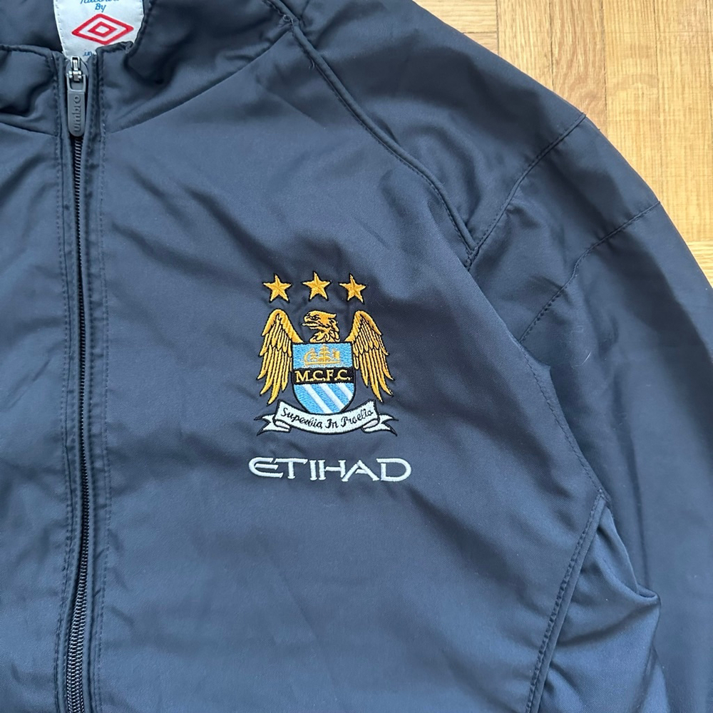 Umbro Manchester City 2010-2011 lightweight windbreaker jacket Size Medium - Picture 2 of 6